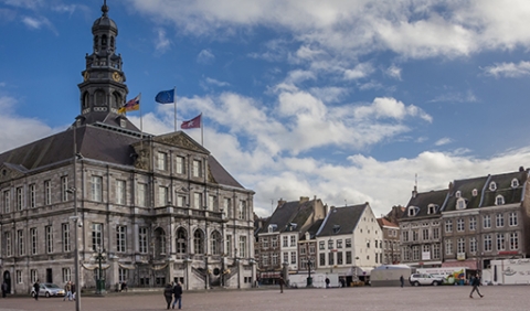 Gunning renovatie Stadhuis Maastricht aan Breman Maasland