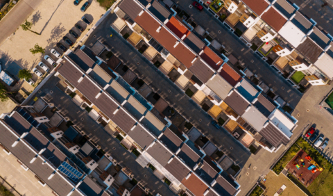 All-electric, hybride of warmtenet? Dit is wat corporaties écht moeten afwegen 